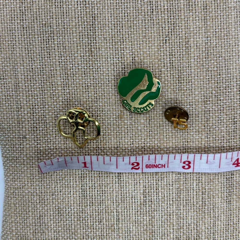 Vintage Girl Scouts 3 Piece Pin Set –l– Anniversary 15 Badge – Collectible - Picture 4 of 6